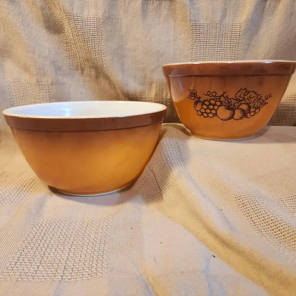 Vintage Pyrex Old Orchard Mixing Bowls Set 401 & 402 Brown Ombre Fruit